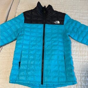 Girl’s Blue and Black North Face jacket Size Large 14/16 NWOT